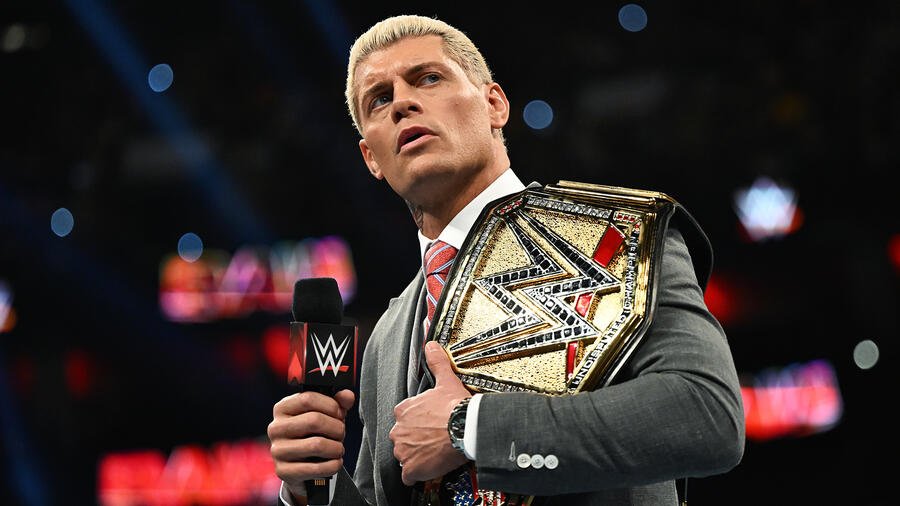 Cody Rhodes durante un episodio de WWE Raw